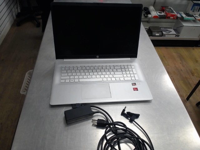 Laptop hp avec fil cran 17.3p