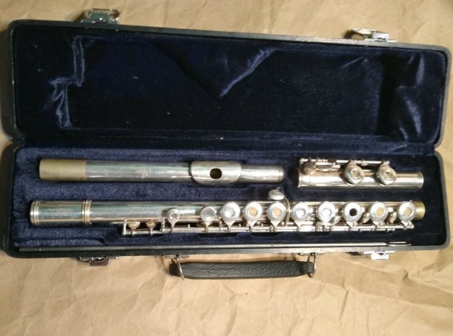 Flute traversiere arg dans cas