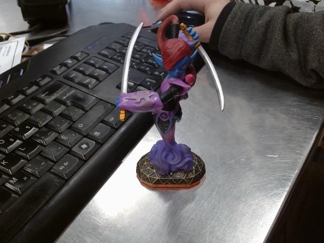 Figurine skylander scarlet ninjini giant