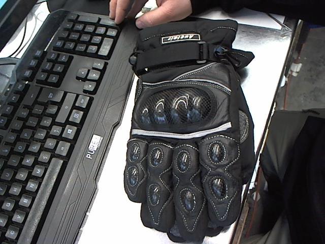Paire de gants de moto