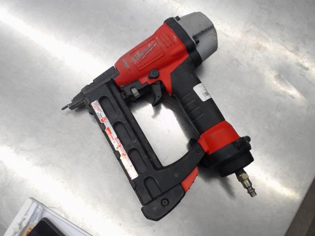 Finish stapler rouge