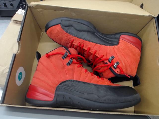 Jordan 12 reverse flu game sz 10.5 good