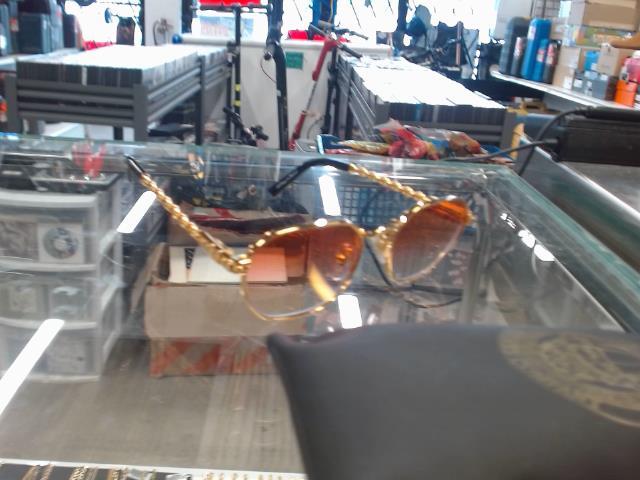 Lunette vintage frames company