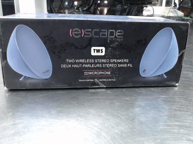 Escape stereo speaker