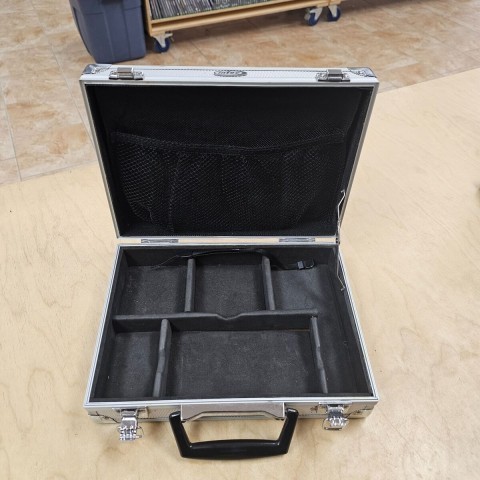 Case pour ds en metal