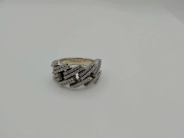 BAGUE EN OR 10KTAVEC DIAM 