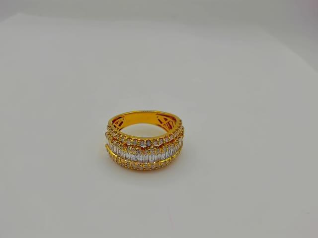 BAGUE EN OR 10KT AVEC DIAM 
