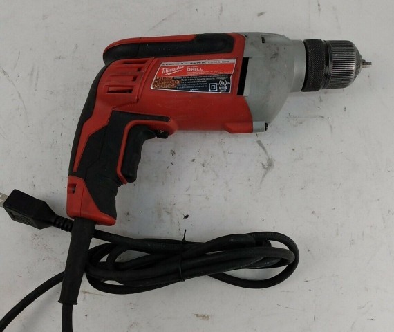 Milwaukee drill electrique dans case