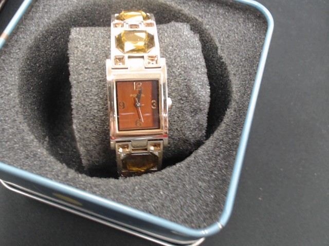 Montre dore