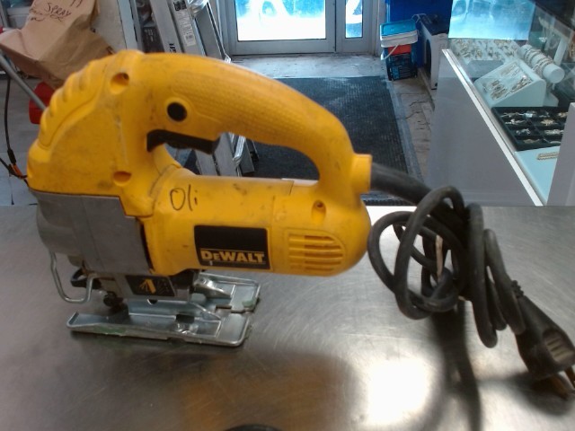 Jigsaw dewalt a fil
