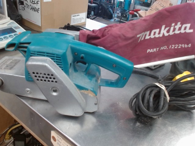 Belt sander makita a fil