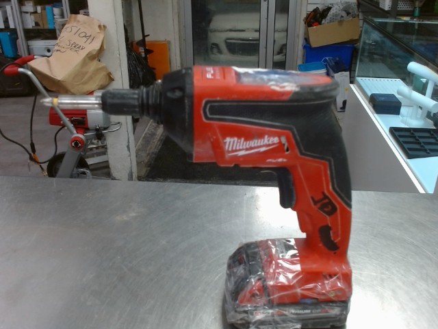 Screw gun + batt 2ah