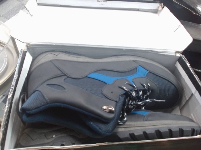 Boite de randonnee taille 44