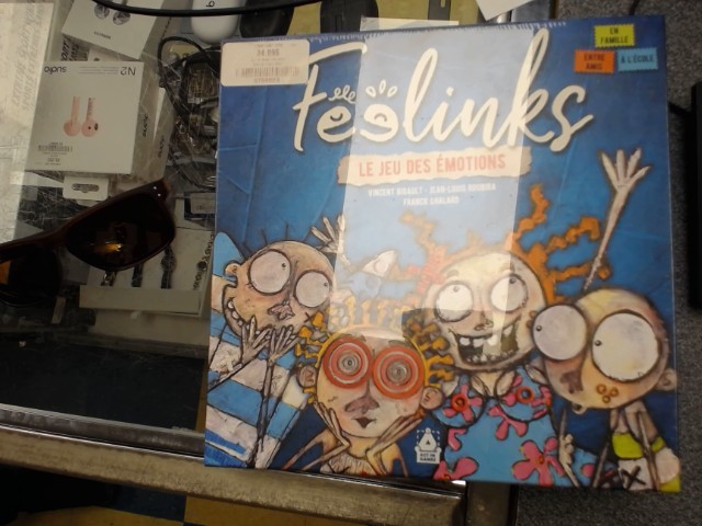 Jeux de societter dans la boite sceller