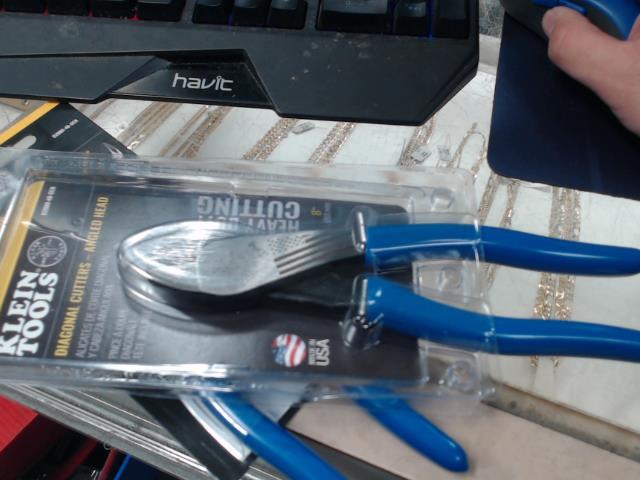 Diagonal cutters
