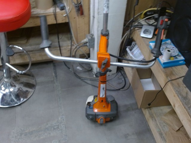 Dbrousailleuse husqvarna 327r
