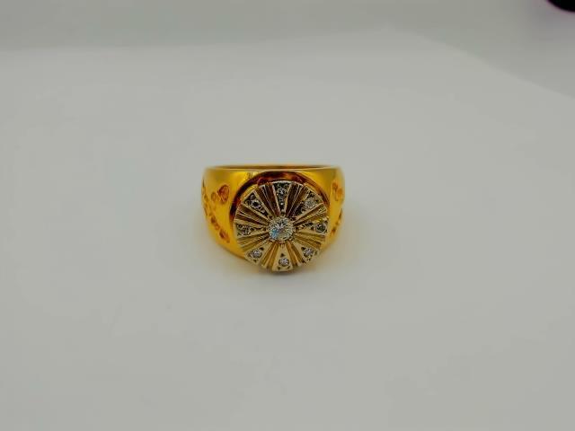 BAGUE EN OR 10KT AVEC DIAM 