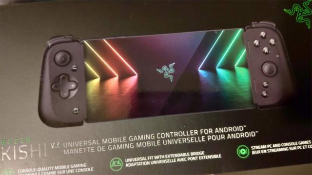 Razer kishi in box
