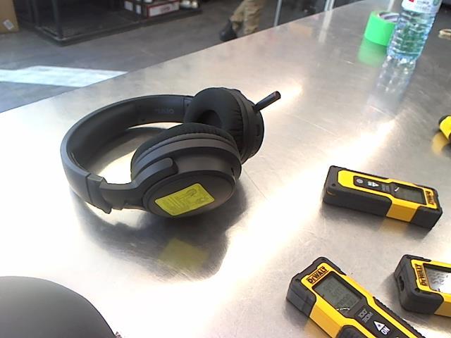Onn. gaming headset with microphone