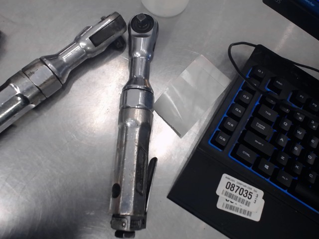 Air ratchet snap-on 3/8 at700c