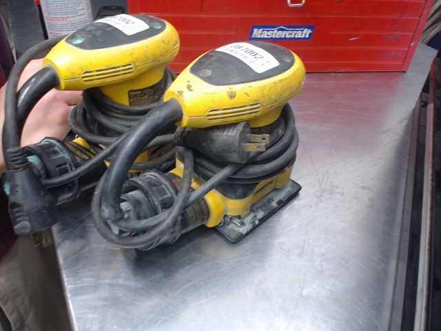 Palm sander dewalt