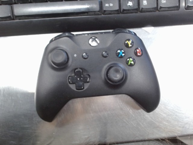 Manette xbox one noir sans cap a batteri