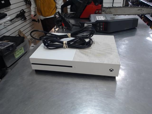 Xbox one s 500gb no man