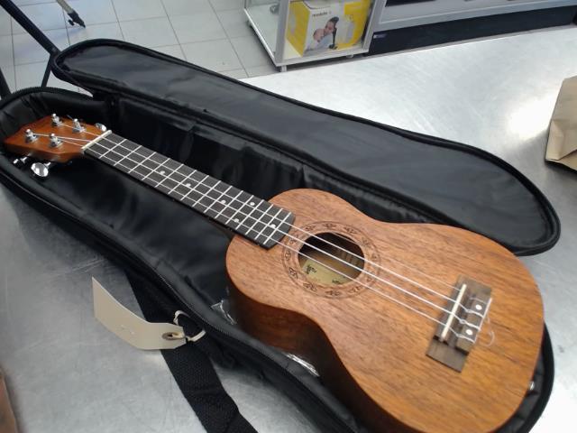 Ukulele dans son case