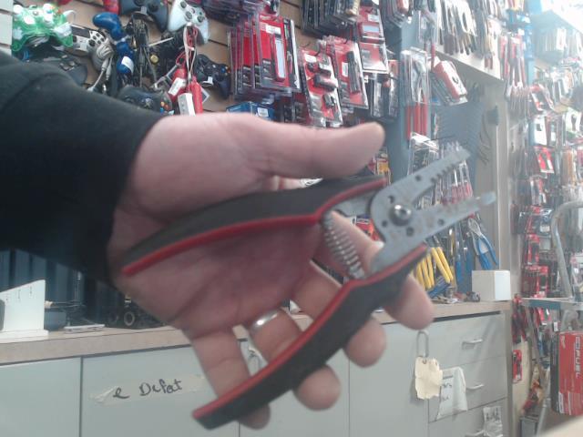 Stripper  a wire