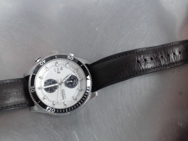 Montre fossil bracelet cuir brun