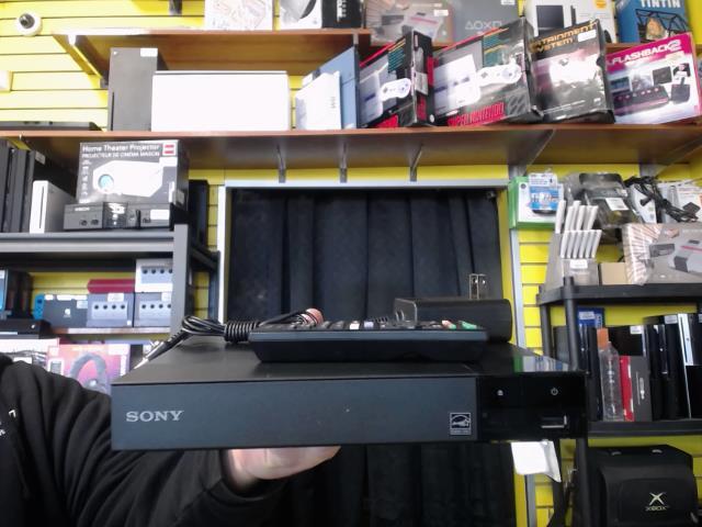 Lecteur bluray avec manette