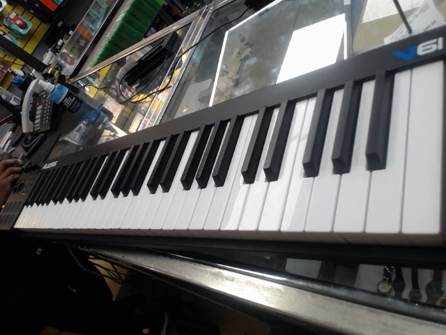 Keyboard midi =acc