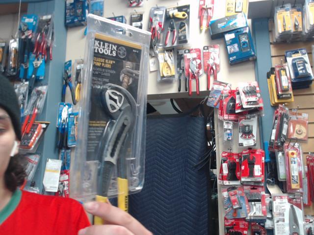 Pump pliers