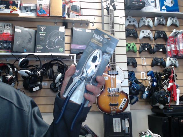 Linemans pliers