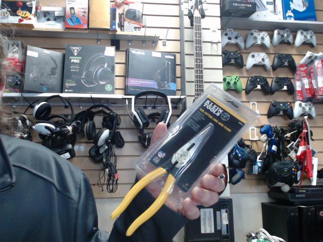 Long nose pliers