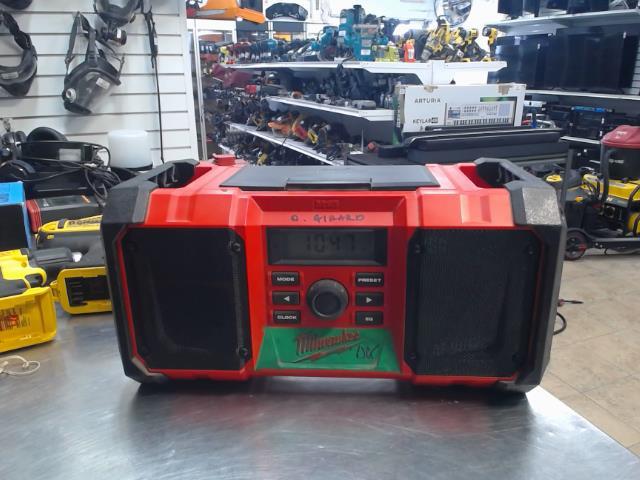 Radio filaire milwaukee