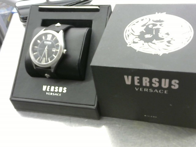 Montre versace versus tres bon etat
