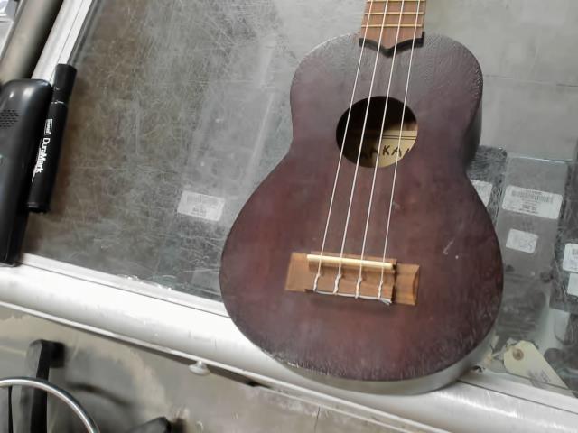 Ukulele 4 cordes