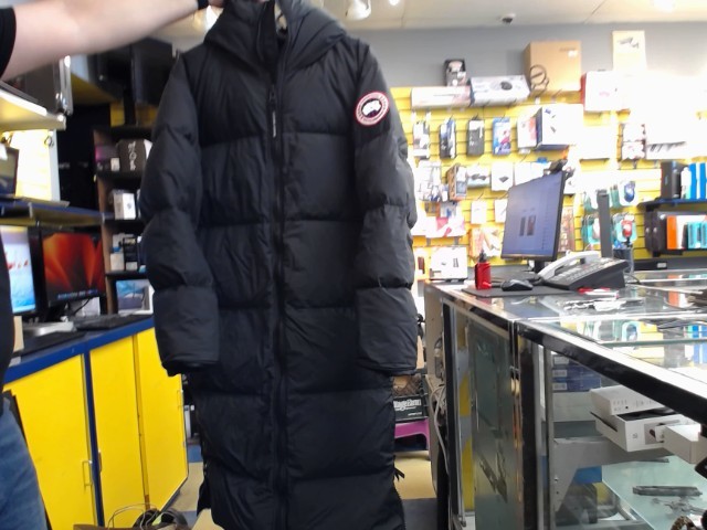 Long parka puffer laawrence canada goose