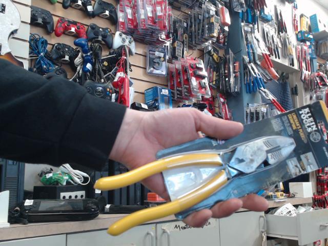 Pair de lineman plier