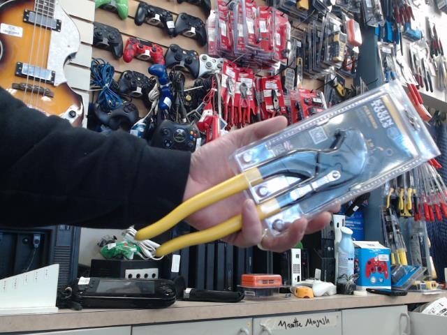 Plier