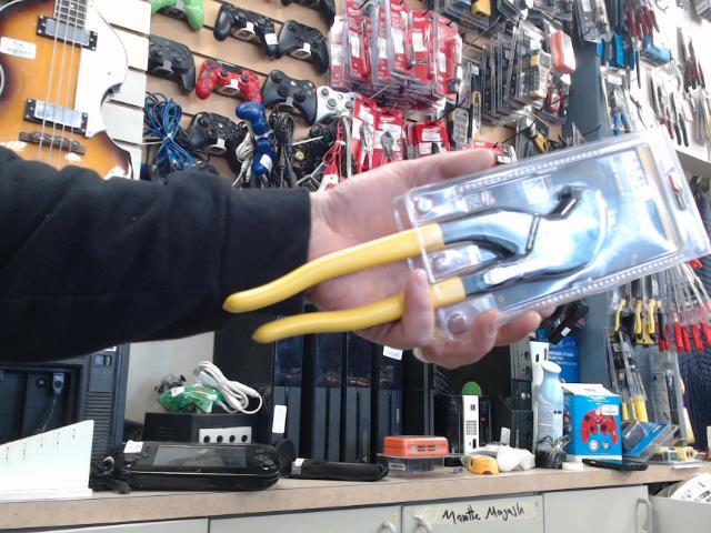 Plier