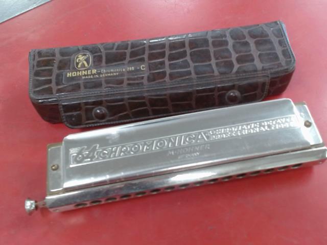 Harmonica vintage the 64 chrominca+etui