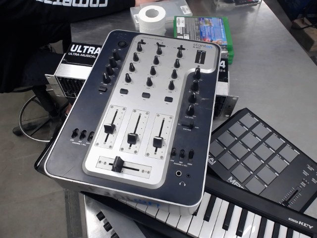 3 channel dj 10'' + power