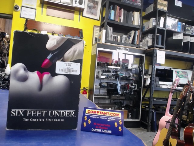 Six feet under the complete first season