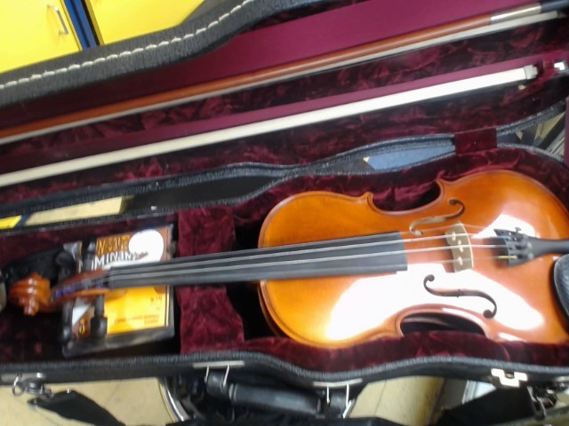 Violon avec boite + acc