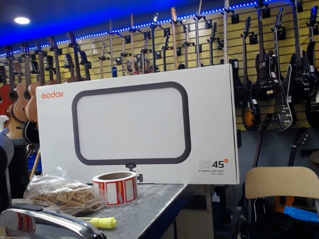 Led ring light come neuf dans boite