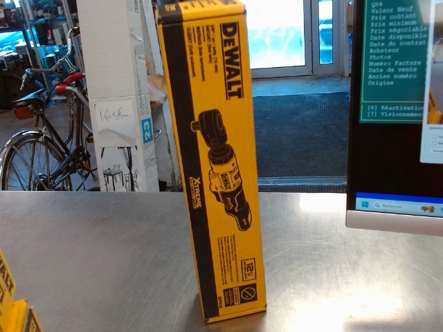 Ratchet a batterie neuf dewalt