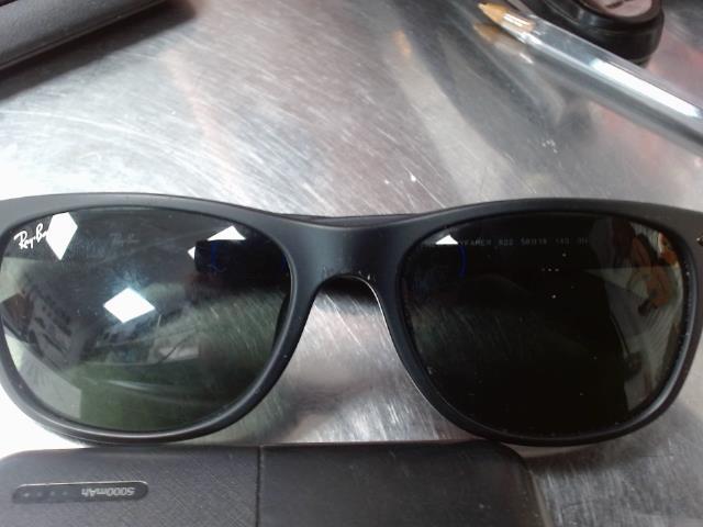 Lunettes de soleil