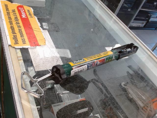 Baton pour melanger pinture